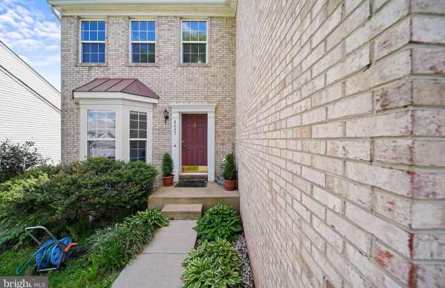 8645 HUDDERSFIELD WAY