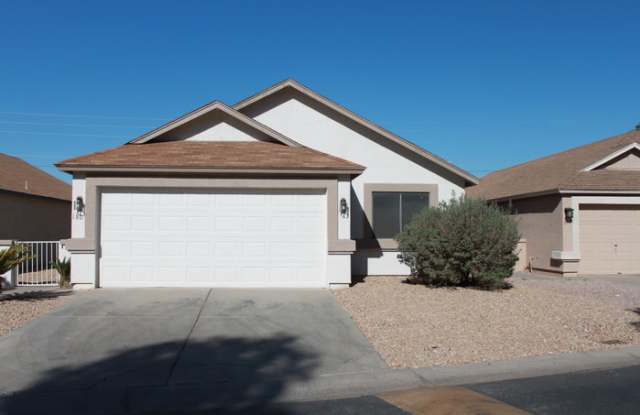 921 South Val Vista Drive