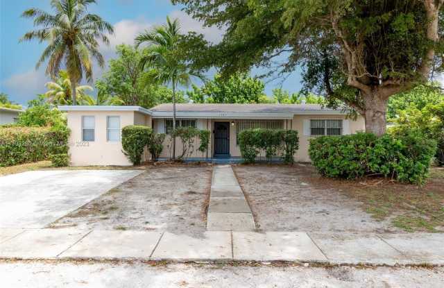 1781 NE 157th Ter - 1781 Northeast 157th Terrace, North Miami Beach, FL 33162