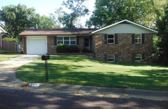 811 Sycamore Ln - 811 Sycamore Lane, Columbia, MO 65203