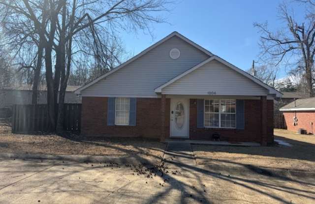 1004 Creekside Place, Oxford, MS 38655