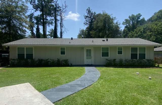 Newly renovated 3/2 home located in Covington - 7 Holly Drive, St. Tammany County, LA 70435