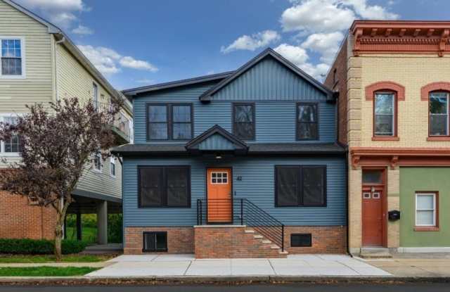 42 Church St