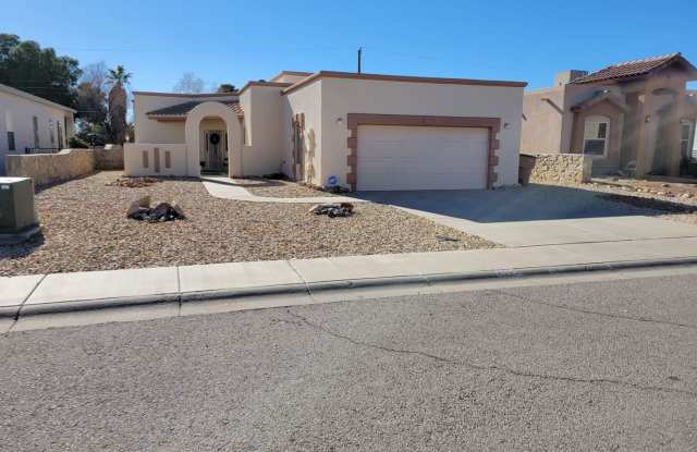 Beautiful 3 Bedroom/2 Bath Home !! **Coming Soon** - 4090 Bravia Dove Loop, Las Cruces, NM 88001