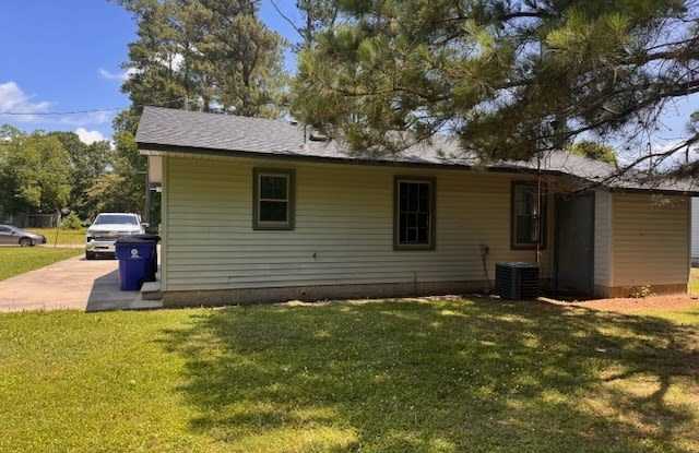 409 West Farmer Street