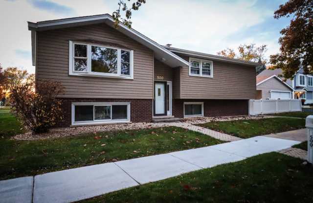 Photo of 500 N Westwood Avenue