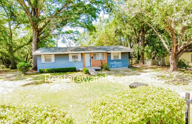 2216 Berkshire Dr - 2216 Berkshire Drive, Tallahassee, FL 32304