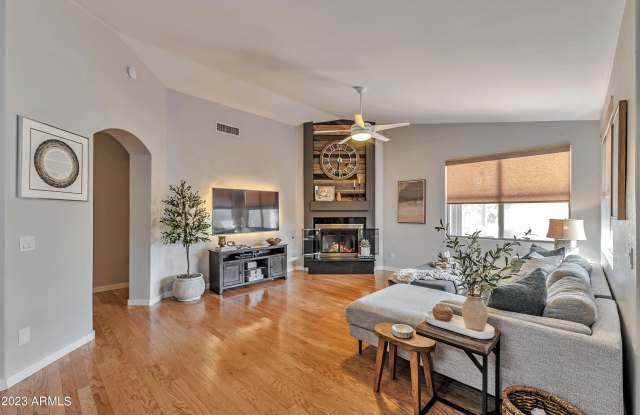 4712 E SWILLING Road