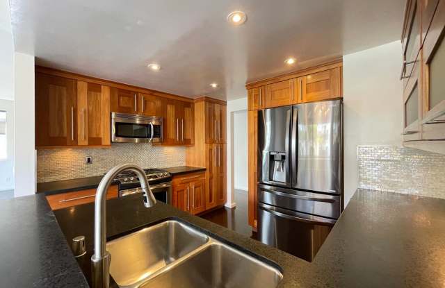 Photo of Spacious 2 Bedroom 2 Bath Condo in West LA