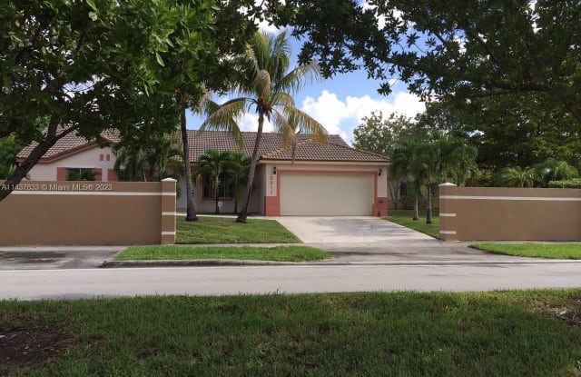 13811 SW 180th St - 13811 Southwest 180th Street, Richmond West, FL 33177