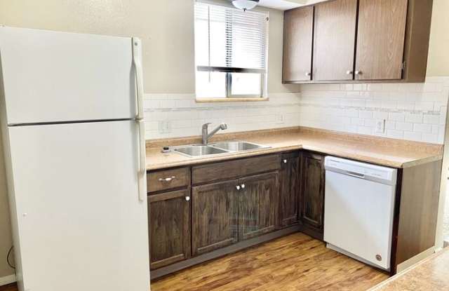 1729 East 16th Street