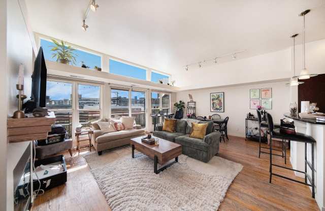 217 E Washington Street