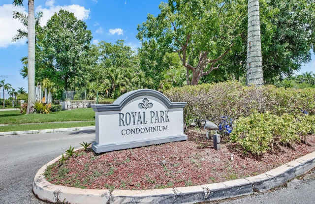 Photo of 108 Royal Park Dr
