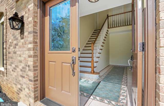 4900 LISBOROUGH Terrace