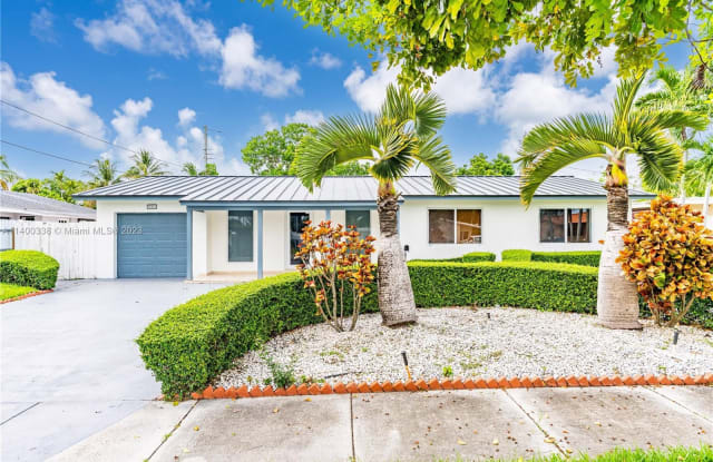 12021 SW 40th St - 12021 Southwest 40th Street, Tamiami, FL 33175