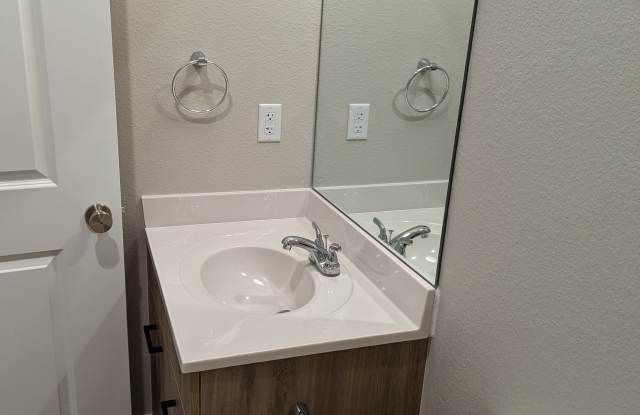 Photo of 1800 Colorado Boulevard