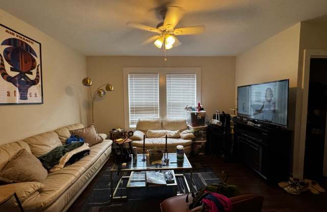 1375 W Greenleaf Ave