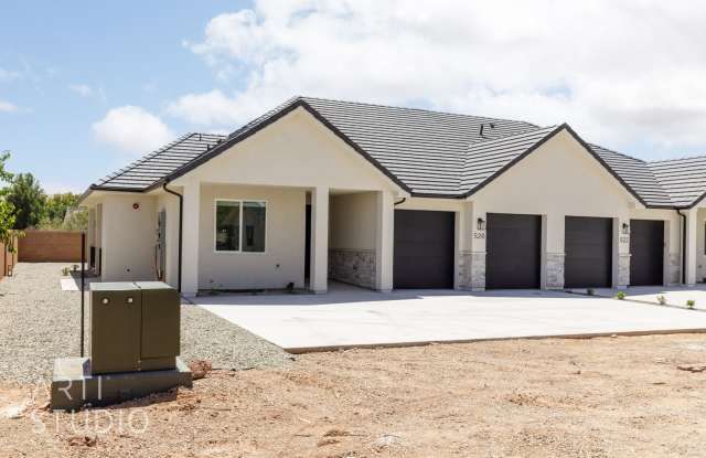 Brand New 3 Bed / 2 Bath Duplex – Modern Living with Premium Features
