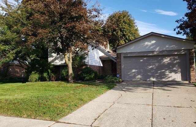 1379 PEACHTREE Drive