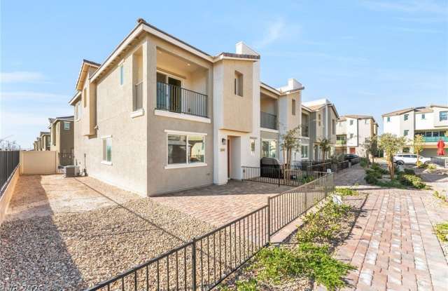 2940 Beige Mist Court