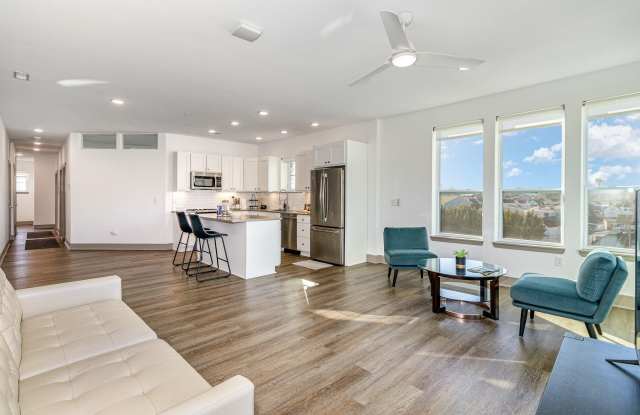 284 Manhattan Boulevard unit: 1