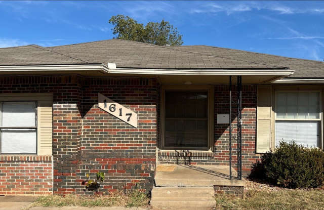 3 bedroom 1 bath - The Village