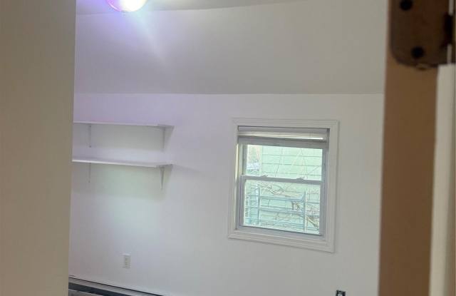 28 Clinton Avenue unit: 2 Nd Fl