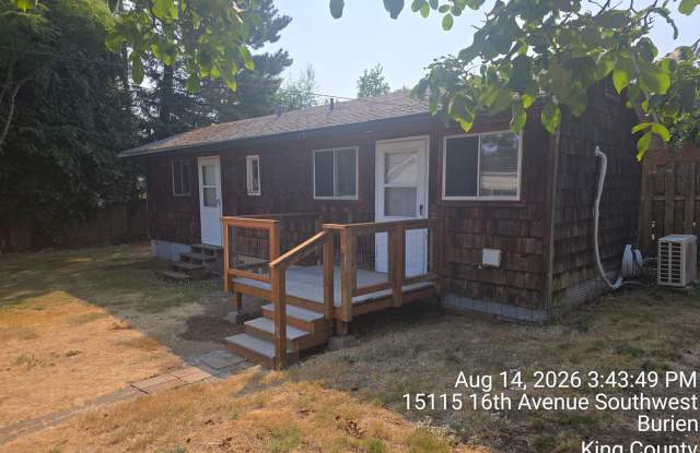 Seahurst area cottage for rent, 1 bedroom, very charming, Cottage is available now!