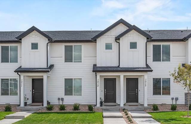 638 South 1920 West - 1052