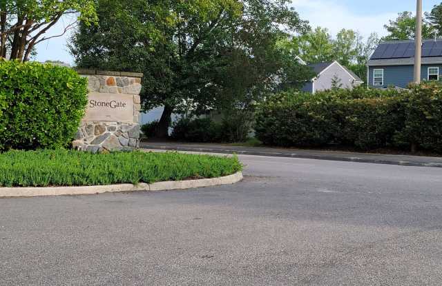 Spacious 4 Bedroom in Stonegate