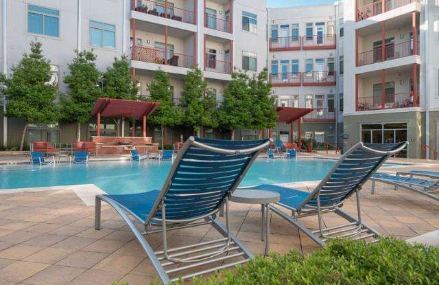 Photo of 813 East 11th St