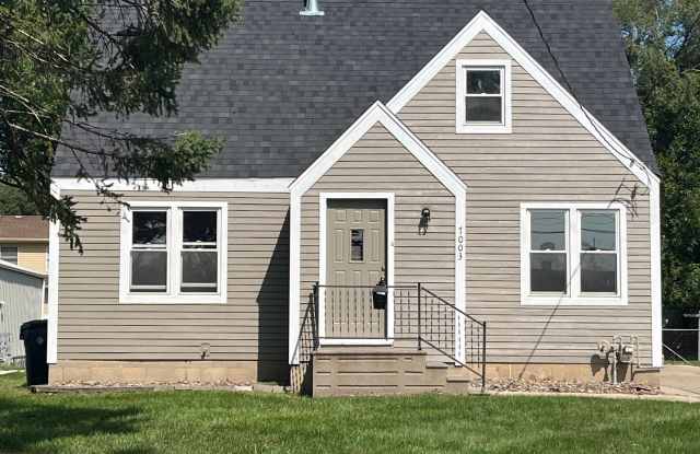 3 Bedroom Home for rent in Urbandale, IA