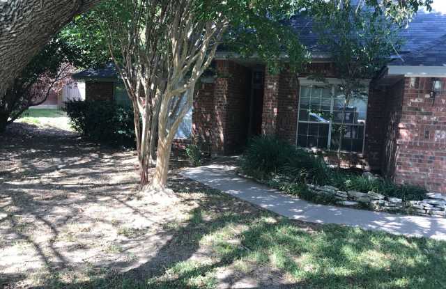 Photo of 1805 Diana Ln