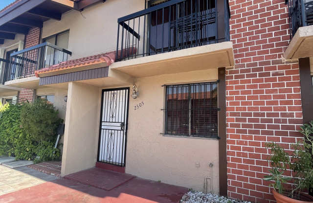 1811 Southwest 107th Avenue