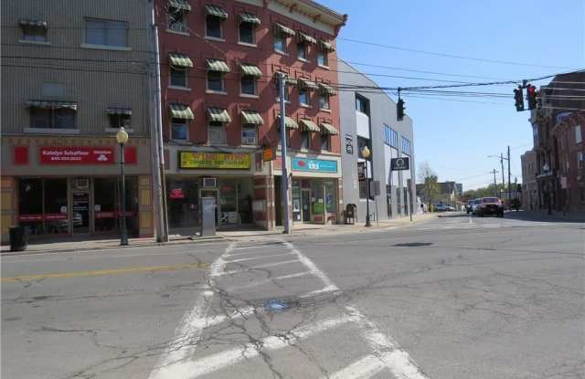 2 E Main Street