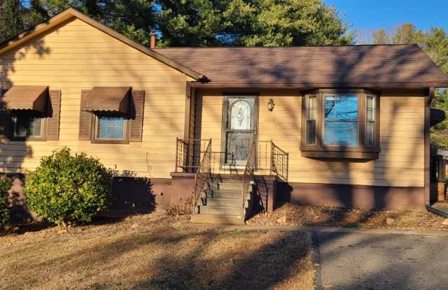 Photo of 4BR 3BA SFH with Full Finished Basement