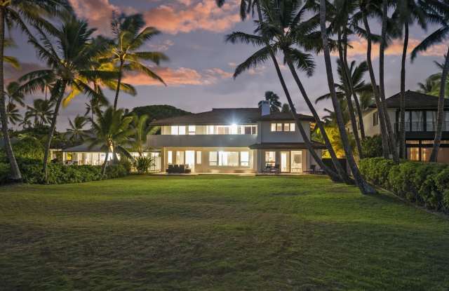 Photo of Ocean View Villa w/Beach as Backyard, Walk to Attractions: Kailua Hale Kahakai