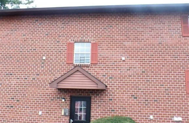 Photo of 835 S 4th Street unit: 7