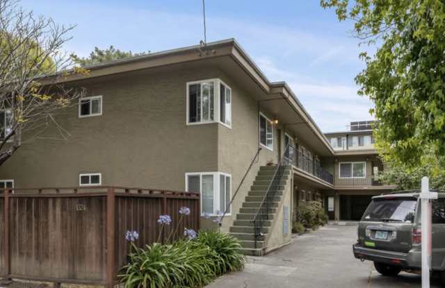 Photo of 1324 Addison Street