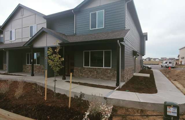 Photo of Updated and Bright 3 Bedroom Townhouse in Greeley!