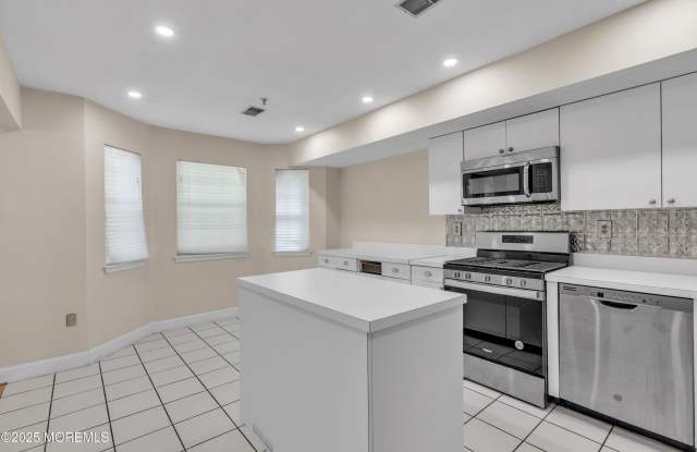 2106 Grassy Hollow Drive