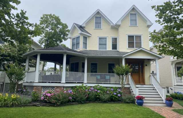 333 Woodland Avenue