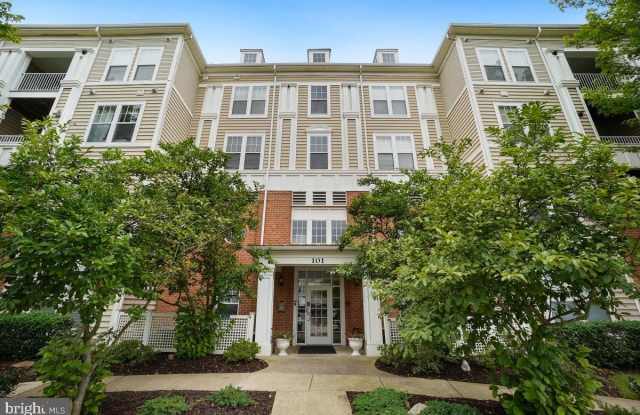 101 WATKINS POND Boulevard unit: 4-201