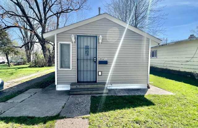 New Listing! 3 bedroom House! - 4321 Holton Avenue, Fort Wayne, IN 46806