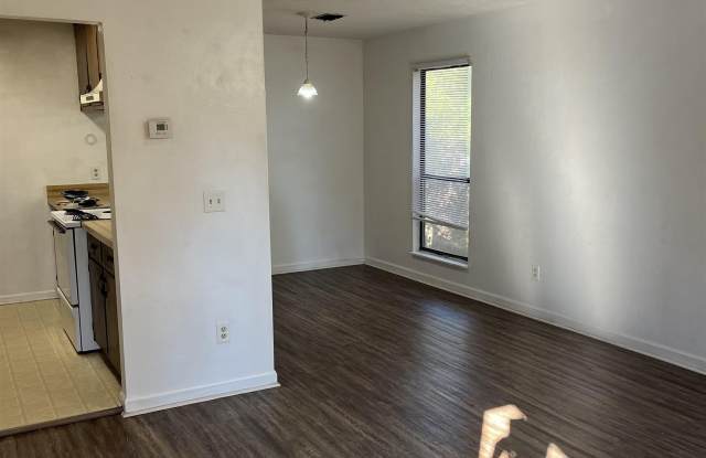 2007 Bradford Court unit: D