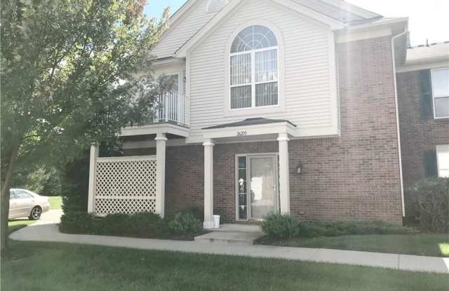 Immaculately Updated End Unit in Desirable Maple Crossings! - 26210 Chesapeake Circle, Commerce, MI 48390