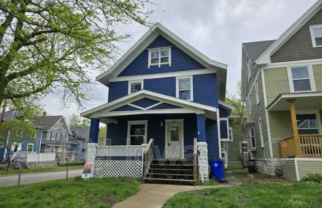 Photo of 1500 4th Avenue Southeast