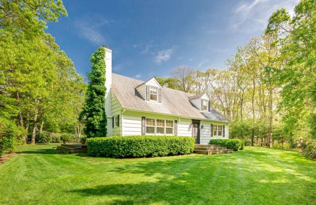 128 Three Mile Harbor Hog Creek Road