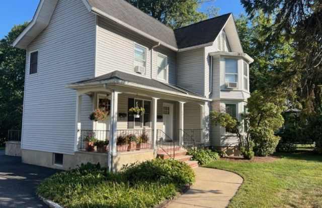 307 Walnut Ave Unit 1