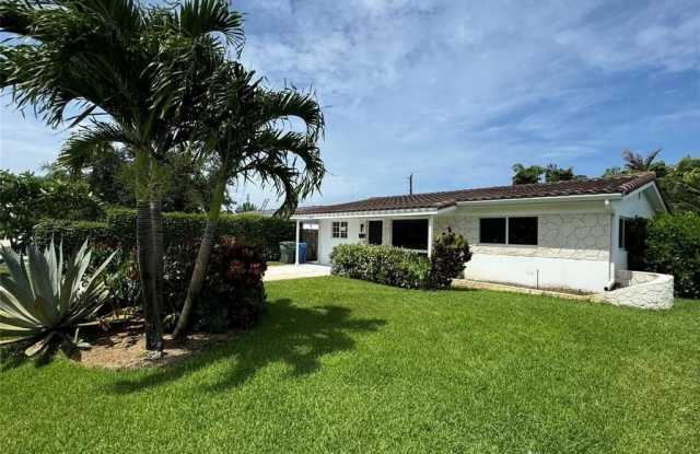 Photo of 4430 NE 5th Ave